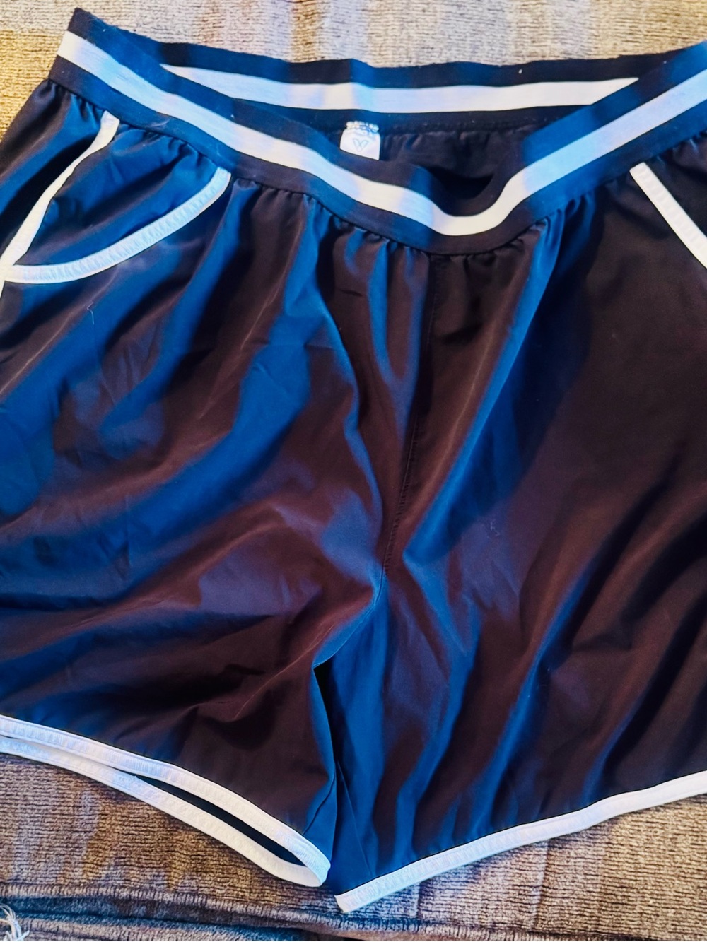 Lane Bryant Livi Black White Trim Active Athletic Lined Shorts, Pockets 22/24